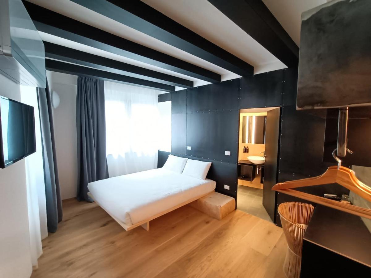 Le Meridiane City Rooms In Тренто Екстер'єр фото